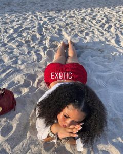 Locanto Escorts
